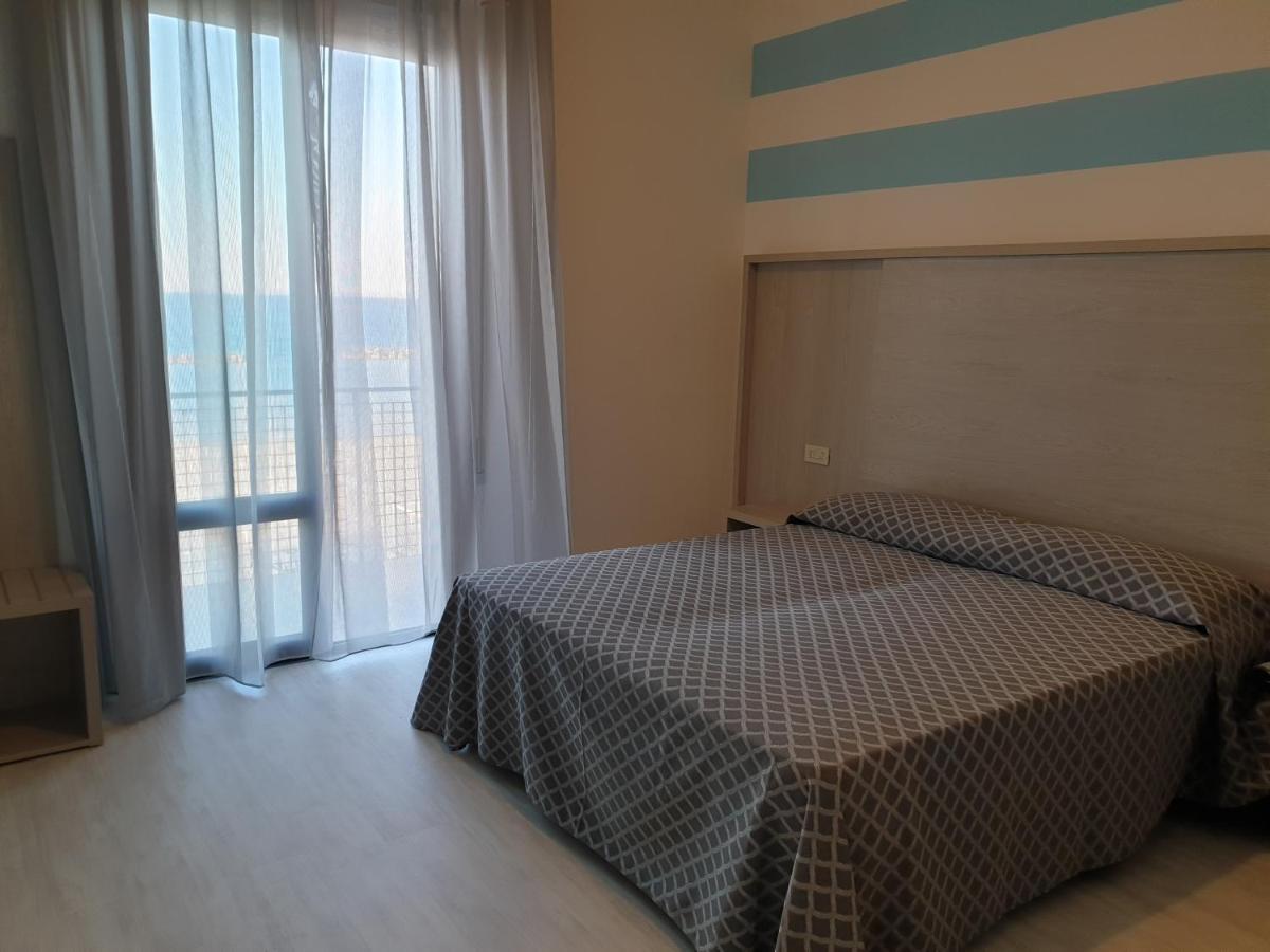 Hotel Admiral Bellaria-Igea Marina Exterior foto