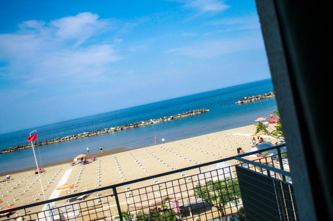 Hotel Admiral Bellaria-Igea Marina Exterior foto